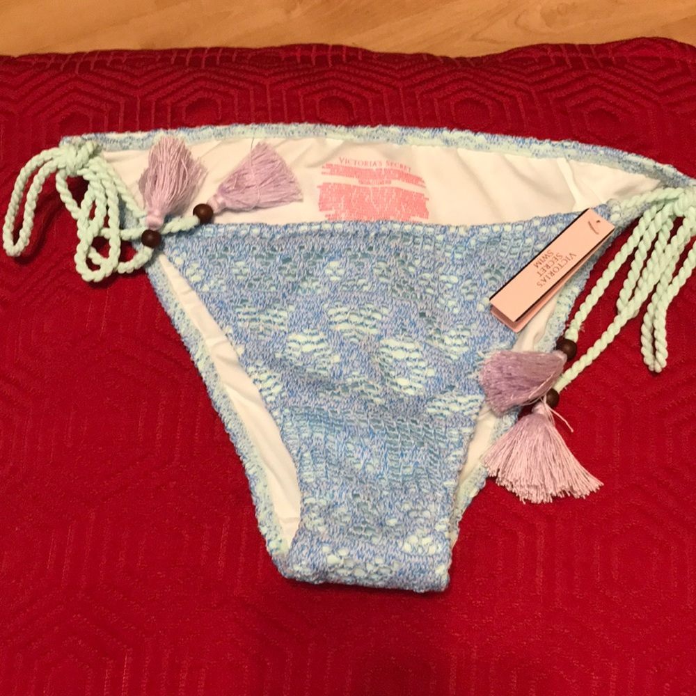 New Victoria’s Secret bikini